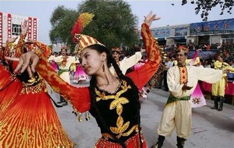 生命礼赞—新疆维吾尔人礼节习俗 - 中国民族博物馆