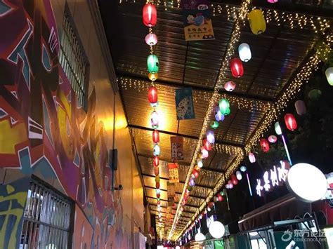 宁波最繁华的商业街,宁波最热闹的步行街,宁波热闹的夜市在哪里_大山谷图库