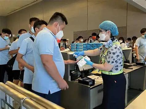 【疫情防控】上海进一步强化来沪返沪人员管理，推广实施“落地检”_核酸_检测_进行