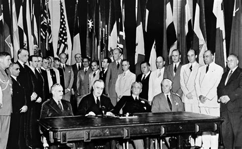 历史上的今天1月1日_1942年美国、英国、中华民国、苏联等盟国签订《联合国家宣言》，计划在二战后成立联合国。