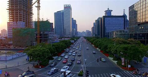 灯光璀璨的武汉解放大道城市夜景高清图片下载-正版图片500964446-摄图网