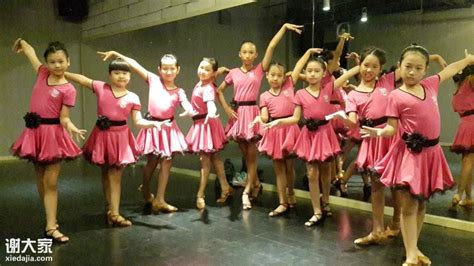 舞研少儿舞蹈培训,学舞蹈来北京到舞研,让孩子接受专业的训练！