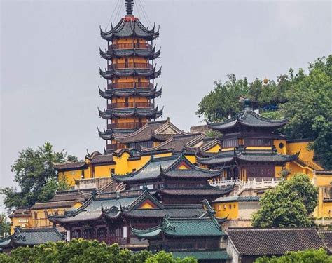 中国四大名寺之一，充满历史传说与神话故事的金山寺|金山寺|慈寿塔|金山_新浪新闻