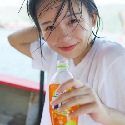 特别温柔干净的头像女生