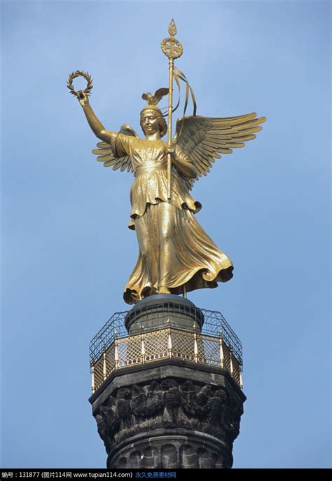 蓝天下金色的柏林广场胜利女神雕像高清图片_城市图片_图片114