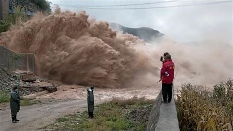 实拍自然灾害洪水大坝决堤视频下载_红动中国