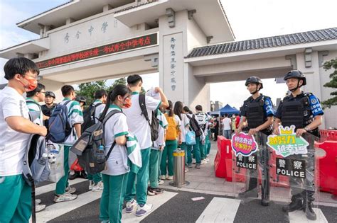 今年高考广州警方共接师生求助124宗，护送33名考生及时赴考-新华网