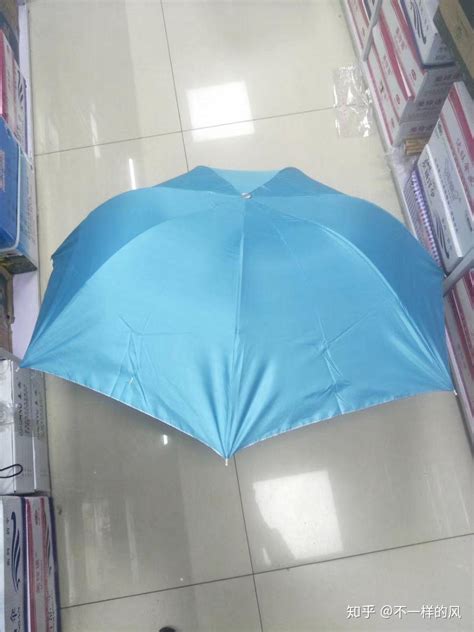 有一种风尚叫变色伞--雨伞定制,雨伞批发商,深圳雨伞,定做雨伞,反向伞,折叠伞,变色伞,高尔夫伞,充电宝伞,圆角伞，直杆伞