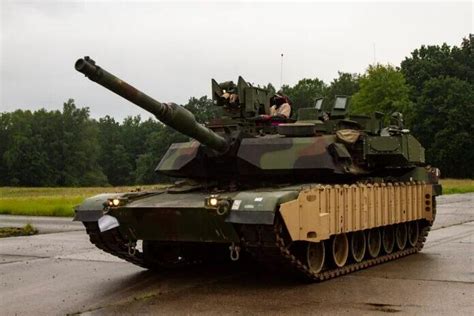 美军给主战坦克装上主动防御系统 开到俄邻国参加演习_新闻中心_中国网