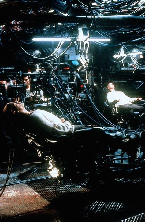 《黑客帝国》上映 20 年了，它想象了一个使用脑机接口的世界 | 爱范儿