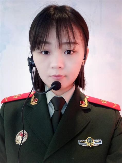 当兵女生头像温柔