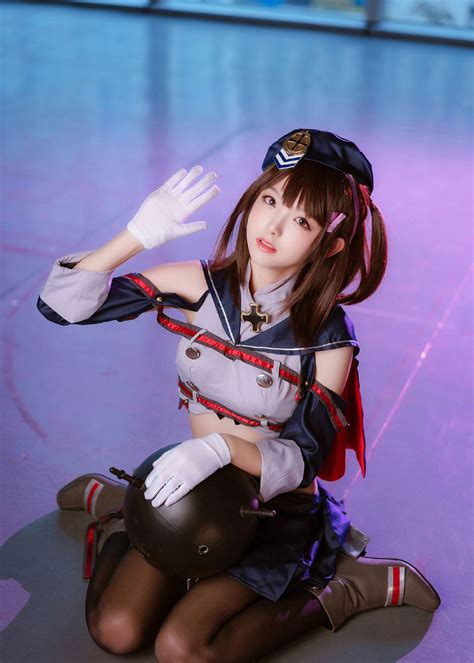 3D穿女警制服的大胸动漫美女