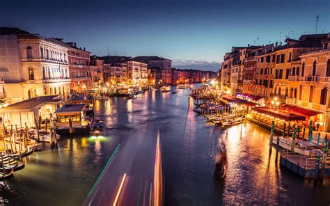 威尼斯大运河夜景2k壁纸-壁纸图片大全