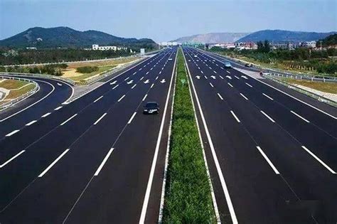 高速公路的车道宽度都是一样吗，宽度是多少米-简易百科