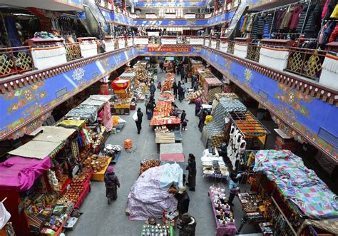 藏历新年临近 拉萨年货市场顾客盈门年味浓郁_西藏自治区旅游发展厅