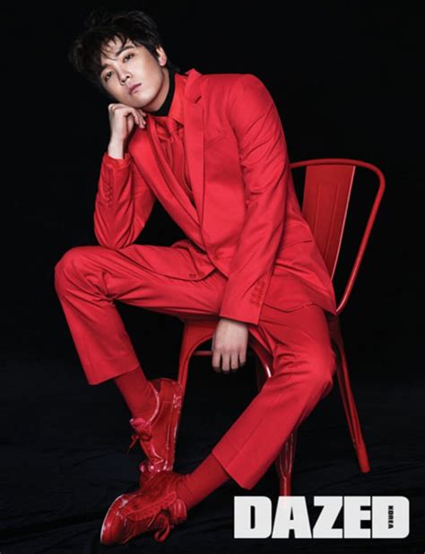 李弘基图片