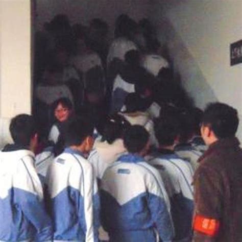 宁陵中学1v4视频事件，一个小女生和四个小男孩的故事 - 诗与远方
