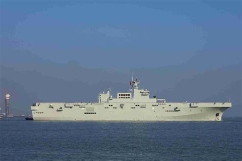 中国半年下水两艘075两栖攻击舰 专为"武统"定制？_手机新浪网