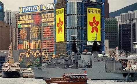 热烈庆祝香港回归祖国25周年