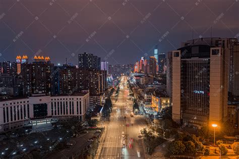 武汉城市建筑夜晚建筑群友谊大道航拍摄影图配图高清摄影大图-千库网