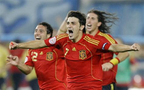 图文:[欧洲杯]西班牙4-2意大利 比利亚兴奋不已-搜狐体育