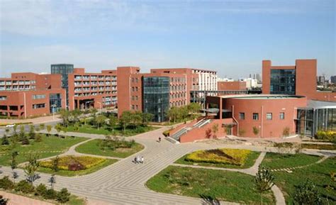 天津理工大学中环信息学院口碑如何环境好吗？是几本有哪些好专业