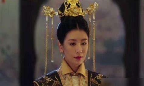 13岁少女选秀入宫，79岁仍被乾隆翻牌子，生下清朝最有名的皇子