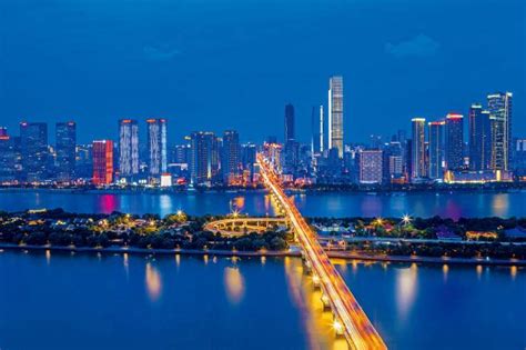 湖南发展最快的5个城市，有一个还挤进一线城市