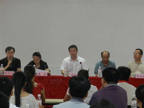 2012年8月14日玉林市市长质量奖管理办法宣贯暨卓越绩效培训会议在我公司四楼举行| - 广西仲礼企业集团公司