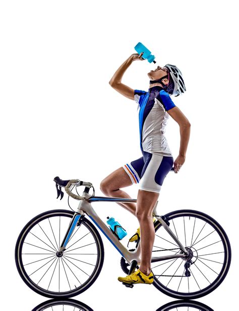 骑自行车的人饮用图片-一个骑自行车的人饮用素材-高清图片-摄影照片-寻图免费打包下载