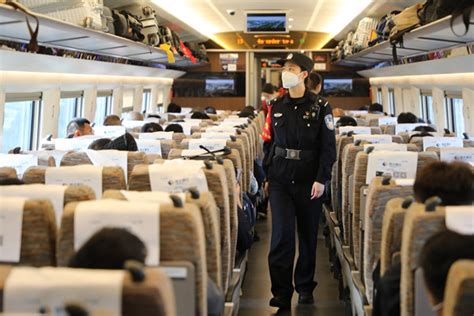 乘警支队严格落实措施，确保“复兴号”列车首发安全稳定