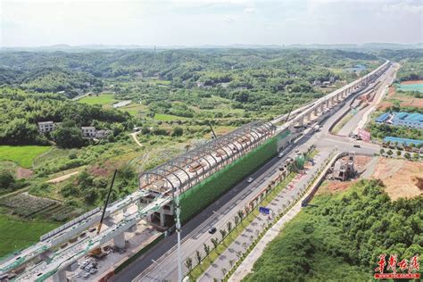 长株潭城轨西环线一期湘潭段高架桥全线贯通 - 焦点图 - 湖南在线 - 华声在线
