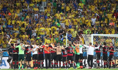 高清图：巴西vs德国的精彩瞬间 体育新闻 烟台新闻网 胶东在线 国家批准的重点新闻网站
