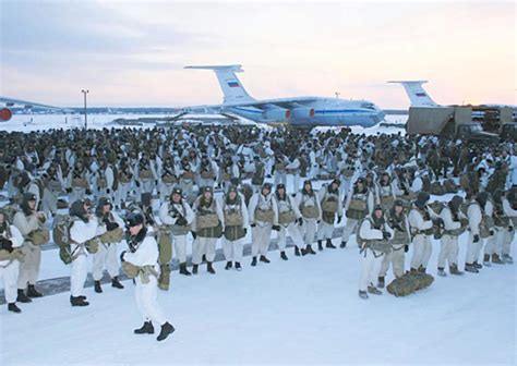 俄罗斯强化北极军事部署：组建常规部队和海防体系_凤凰网