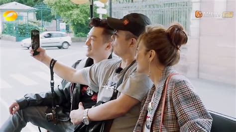 《中餐厅》第二季曝光路透照：网友发现赵薇与苏有朋一起坐马车“出巡”-新闻资讯-高贝娱乐