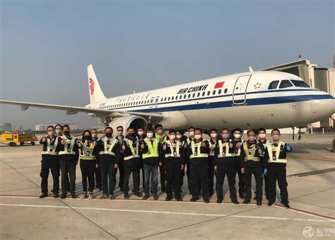 复航重启！Ameco保障国航在武汉天河国际机场复航首飞_民航_资讯_航空圈