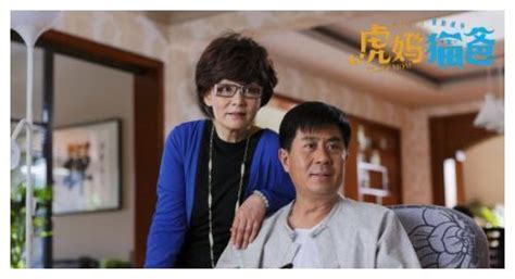 62岁老戏骨郭凯敏：二婚娶演员刘晓春，儿子长相英俊比爸爸帅
