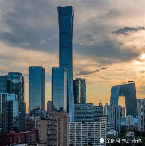 号外！金融城，220米超高层封顶了-搜狐大视野-搜狐新闻
