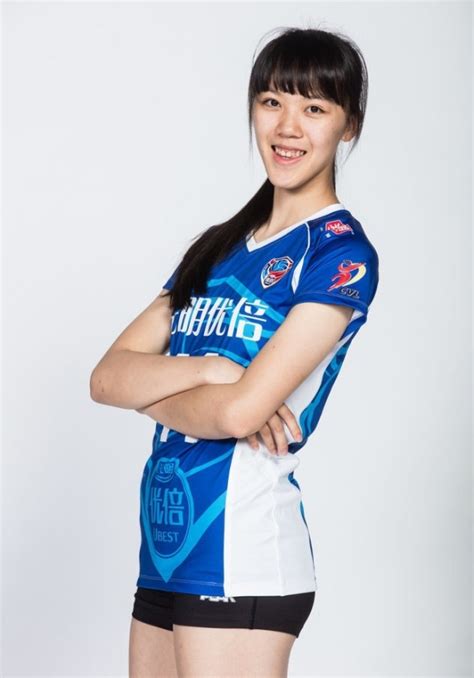 上海女排新赛季写真 马蕴雯：拍得太好看了