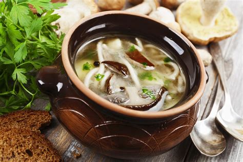 为什么自家的菌菇汤没那么鲜？注意这两点，冬日在家也能煲靓汤