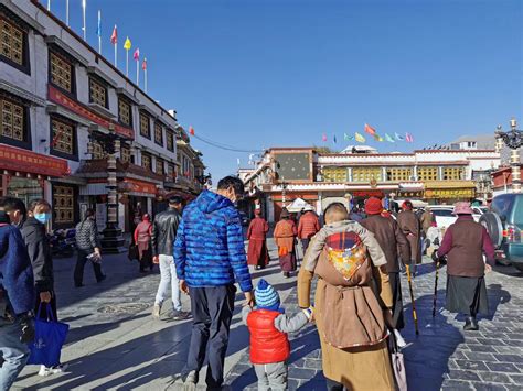 去西藏自驾游在拉萨有什么特产纪念品，拉萨买特产好去处推荐-西藏自驾游攻略-大自驾