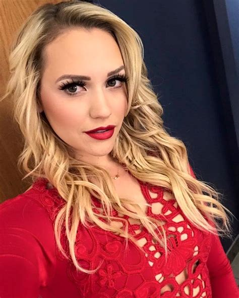 Mia Malkova Wiki, Biography, Height, Weight, Age, Relationships And More