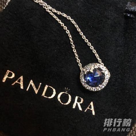 Pandora潘多拉 串链你的故事 点亮新愿之光 #你的故事 如你所链#_名人秀_珠宝腕表频道_VOGUE时尚网