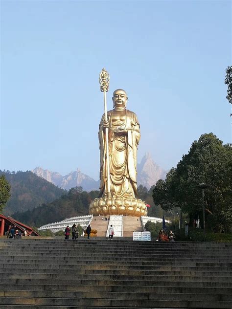 中国佛教四大名山，第1 个就是世界地质公园，被誉“东南第一山”