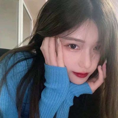 温柔俏皮配音女生头像