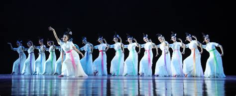 中国文艺网-第九届中国舞蹈“荷花奖”古典舞西宁开评