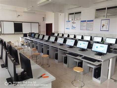 六枝特区职业技术学校计算机实训室项目 - 航洋集团