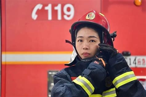 火场中的“铿锵玫瑰”，全上海唯一一位女消防员在这里——上海热线HOT频道