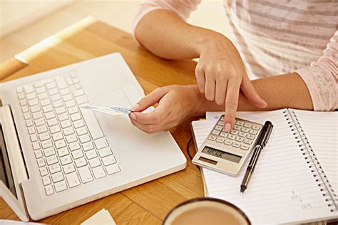 每月个人费用支出记账表Excel模板下载_熊猫办公
