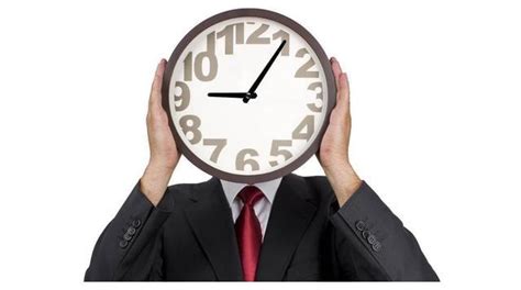 下属员工上班迟到，作为管理人员，应该如何应对与处理？|迟到|上班|十分钟_新浪新闻
